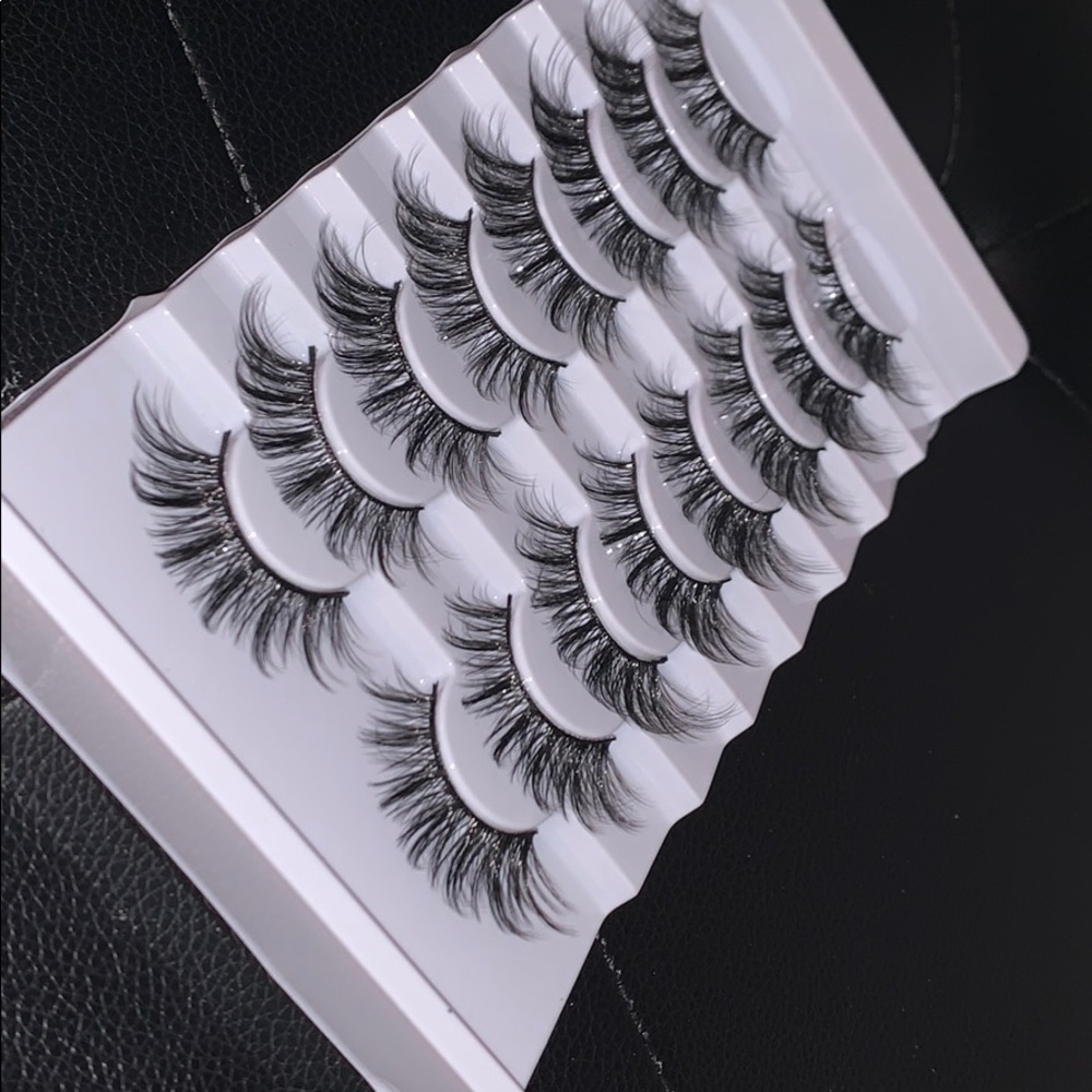 Eyelashes - Picture 2 of 2